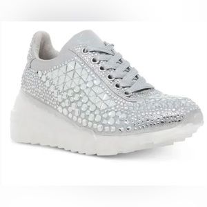 Steve Madden Women’s Carissa Rhinestone Sneaker - size 8M Worn Once